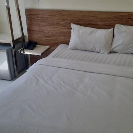 Avatel Jelutong Hotel Gelugor Bagian luar foto
