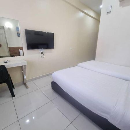 Avatel Jelutong Hotel Gelugor Bagian luar foto