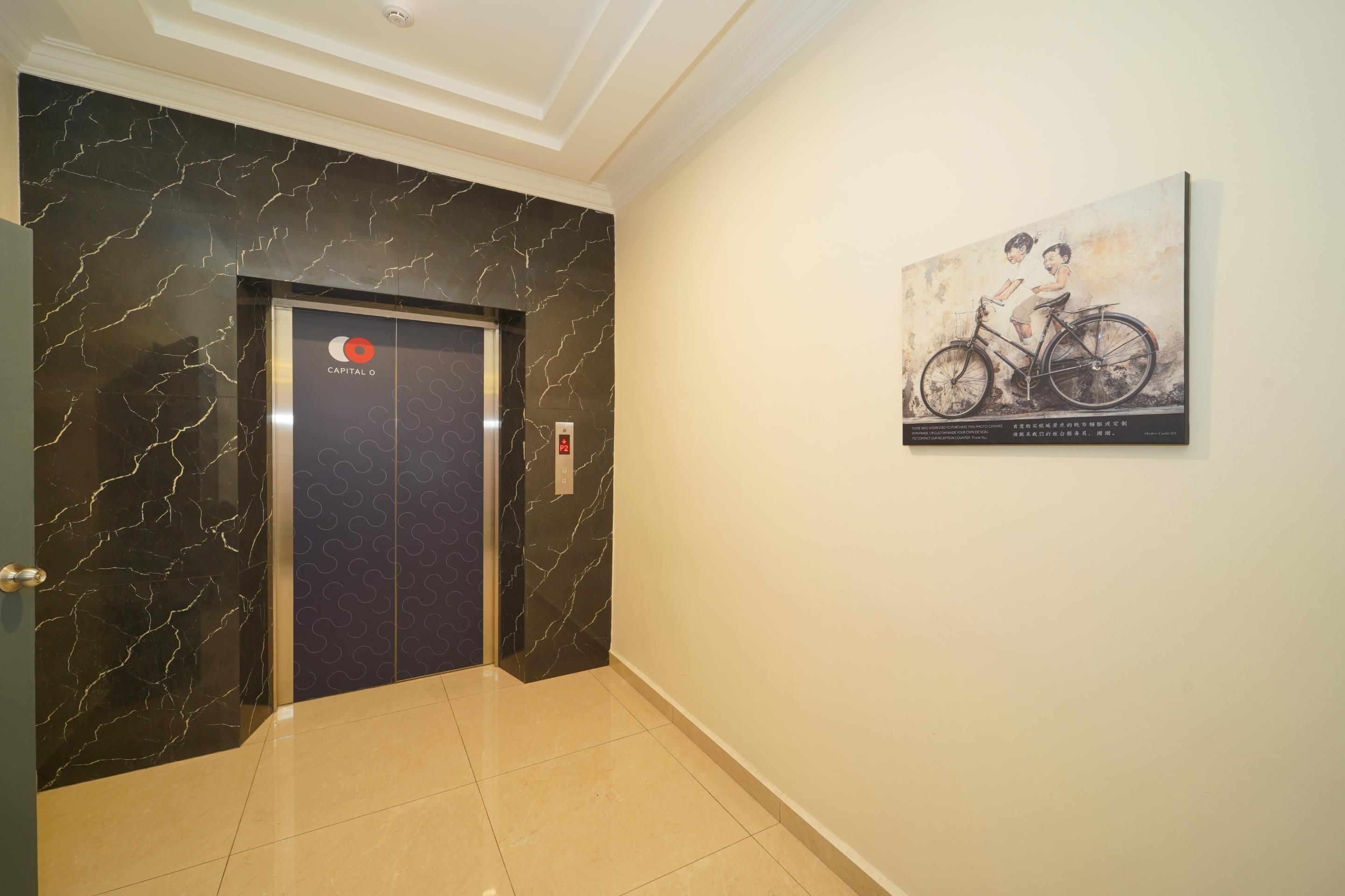 Avatel Jelutong Hotel Gelugor Bagian luar foto